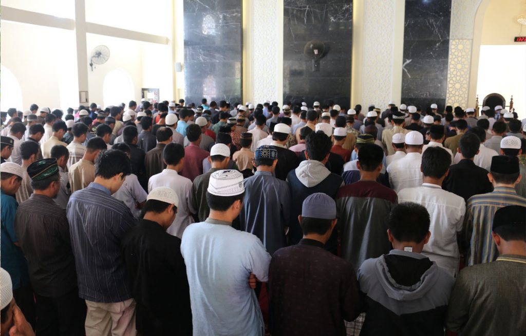 Shalat Jenazah di Masjid Anas bin Malik