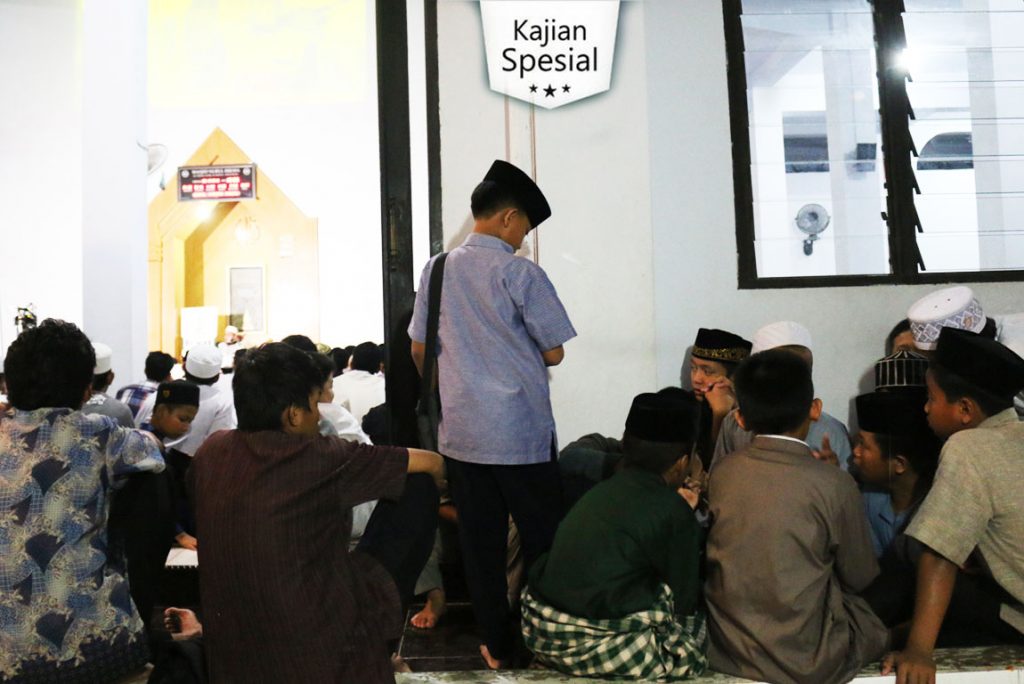 Peserta Kajian Rutin Masjid Nurul Hikkmah