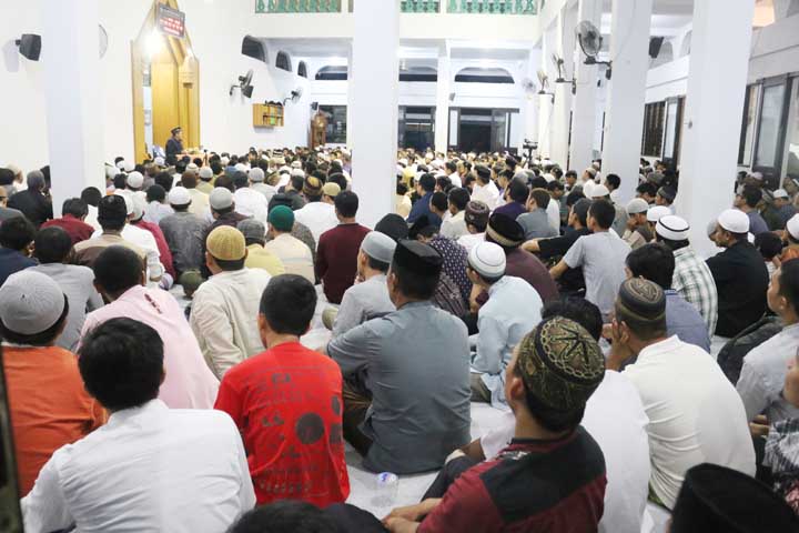 jama'ah masjid Nurul HIkmah 