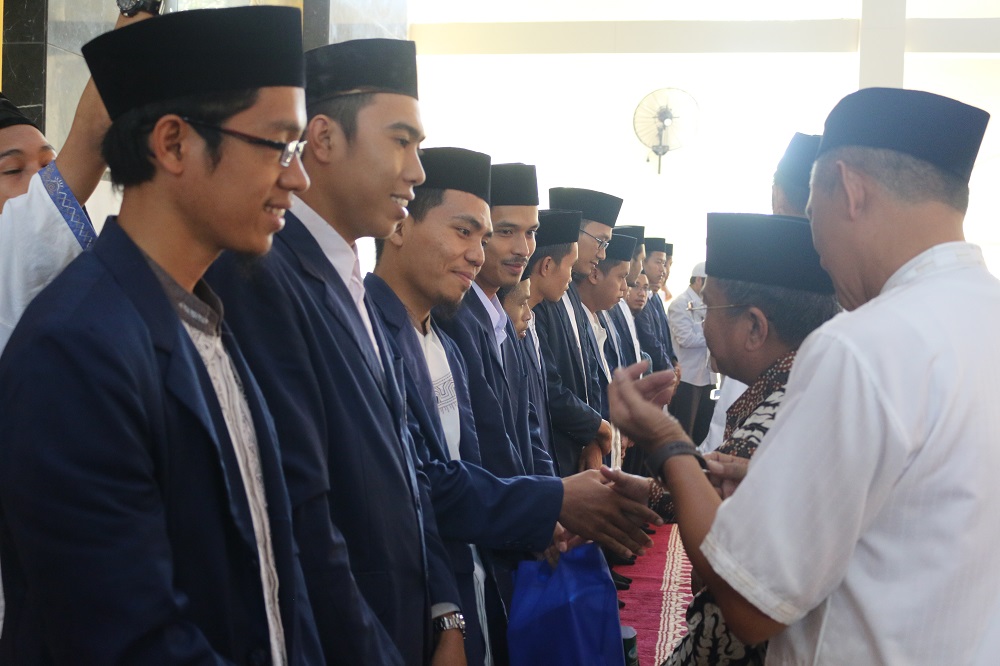Wisuda Mahasiswa STIBA Makassar dan Penyebaran Da'i ke Seluruh Indonesia (4)