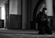 Larangan Kezaliman: Renungan tentang Rahmat dan Keadilan Allah Merenung
